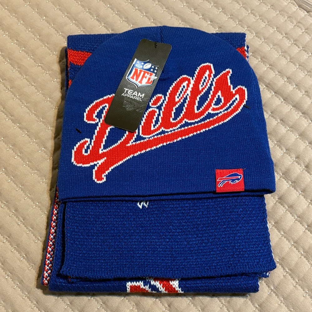 NFL Buffalo Bills Team Beanie and Scarf Set
